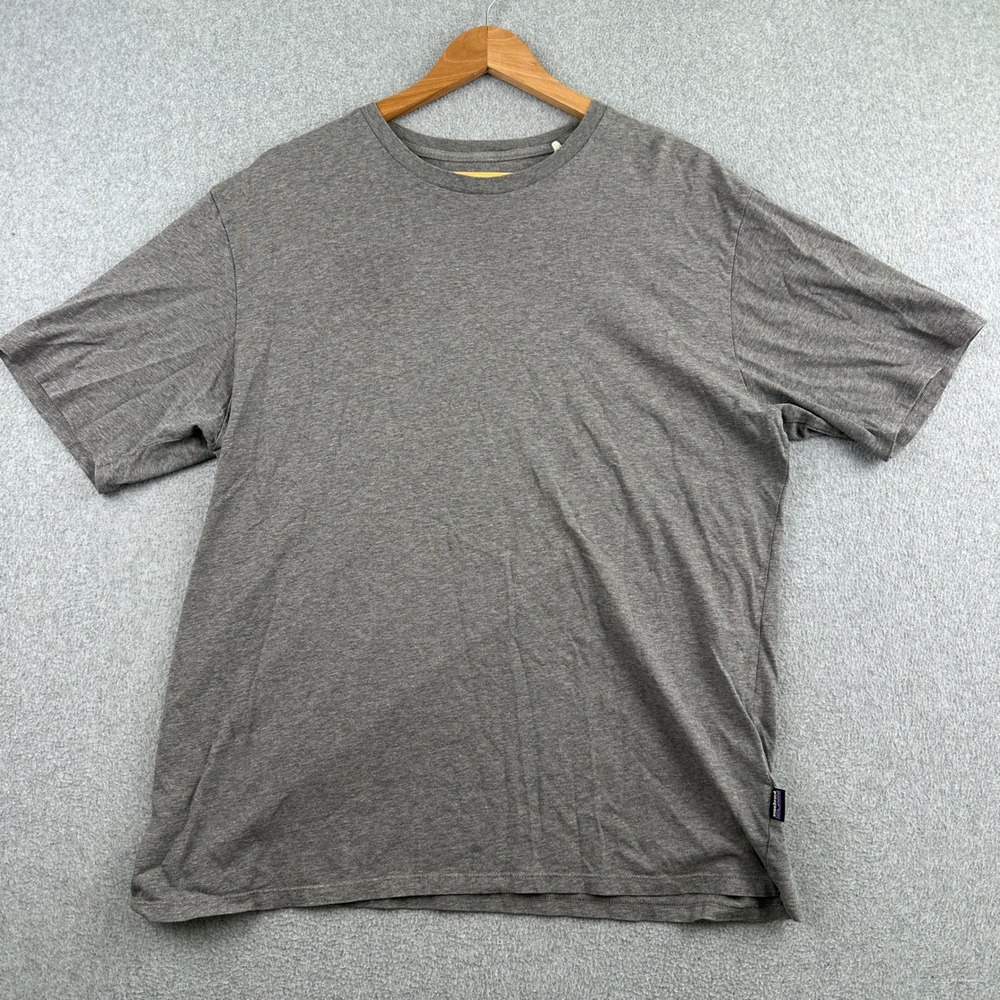 Patagonia T-Shirt Mens L Gray Short Sleeve Crew Neck Solid Casual‎ Outdoor